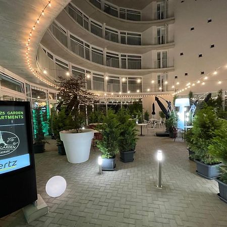 Parizs Garden Apartments Дебрецен Екстериор снимка
