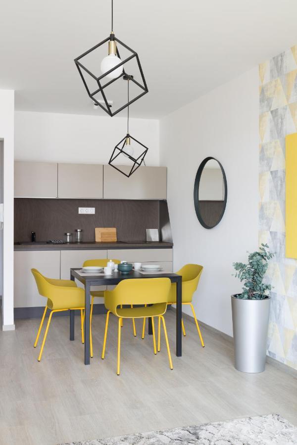 Parizs Garden Apartments Дебрецен Екстериор снимка