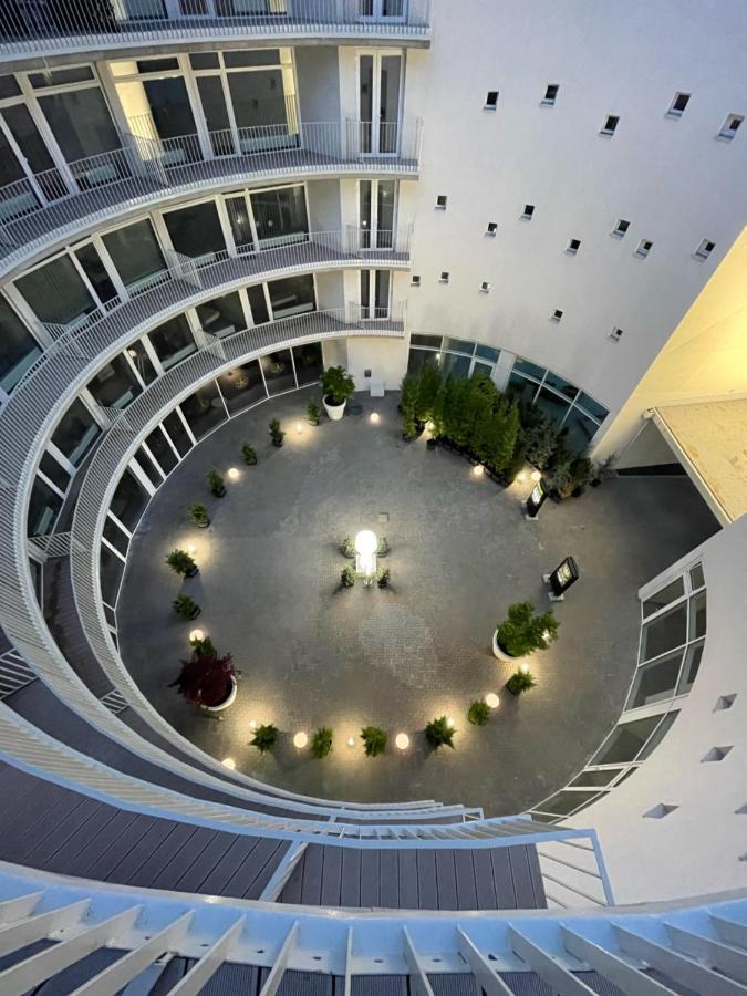 Parizs Garden Apartments Дебрецен Екстериор снимка