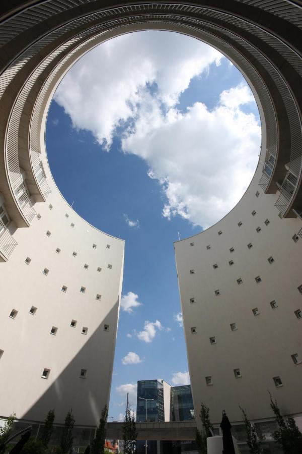 Parizs Garden Apartments Дебрецен Екстериор снимка