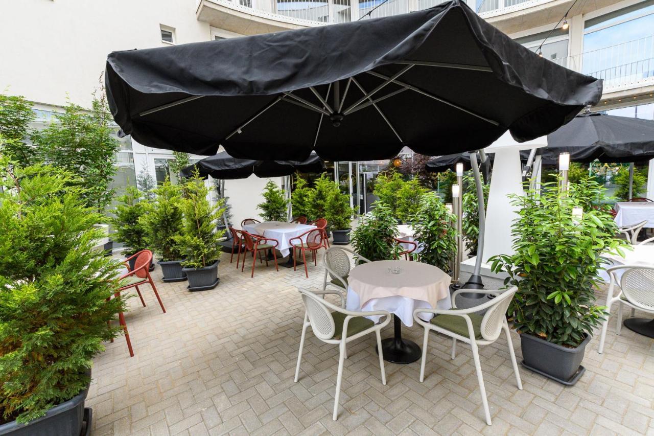 Parizs Garden Apartments Дебрецен Екстериор снимка