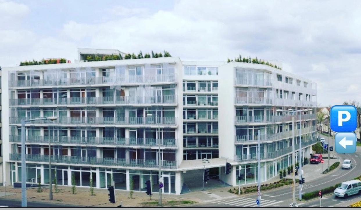 Parizs Garden Apartments Дебрецен Екстериор снимка